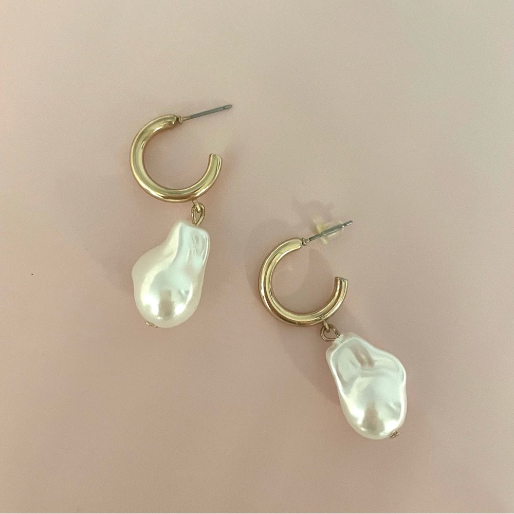 Beautiful Baroque Freshwater Pearl Earrings